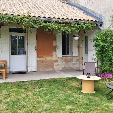 Du Domaine De Lussier Nyaraló